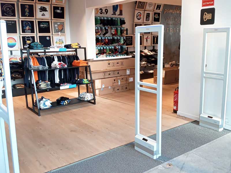 A2000 Series AM pedestals