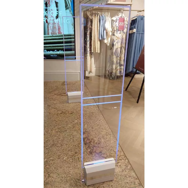 PURAR P60 Acrylic Eas am pedestal system 2